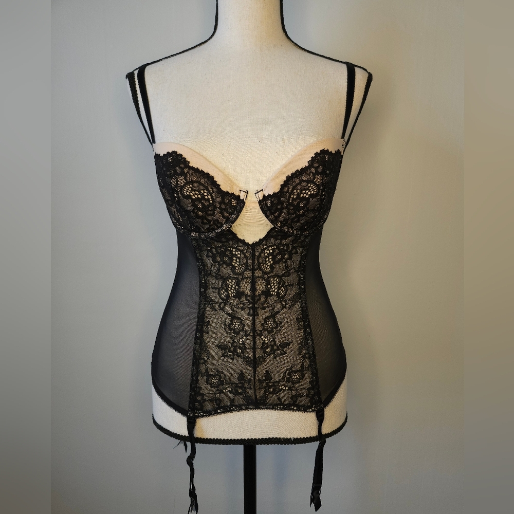 EUC Victoria's Secret Black Lace Bustier